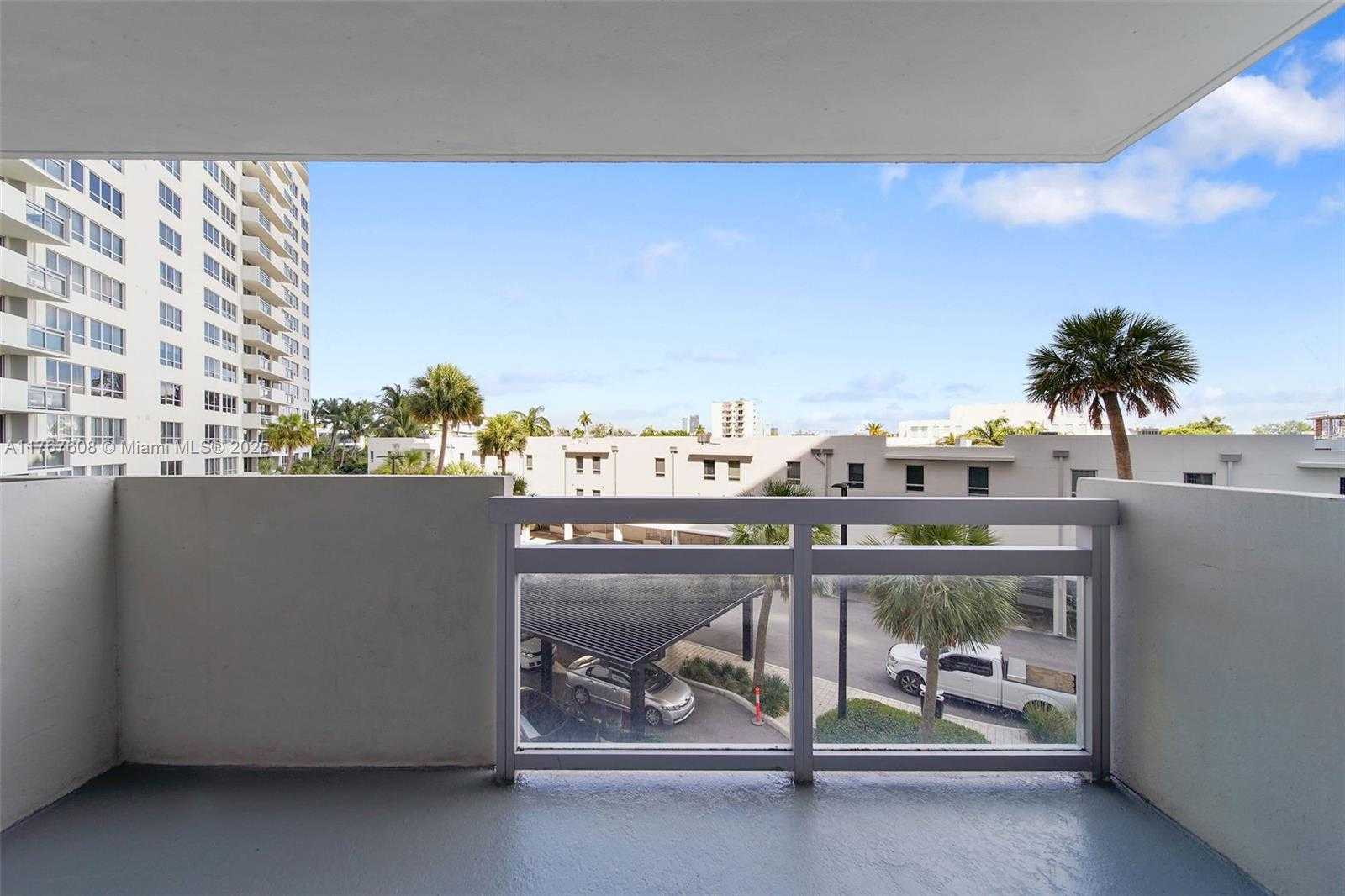 Small Image of 1500 BAY RD #S-0306, Miami Beach Number 11