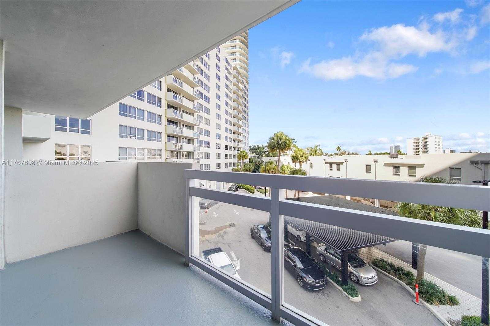 Small Image of 1500 BAY RD #S-0306, Miami Beach Number 12