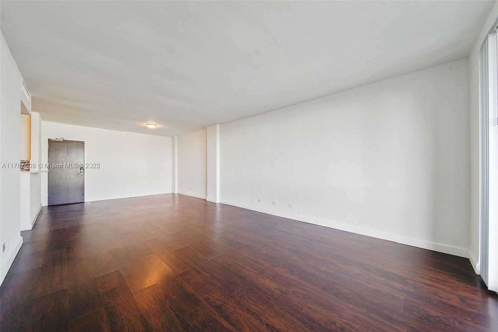 Small Image of 1500 BAY RD #S-0306, Miami Beach Number 17