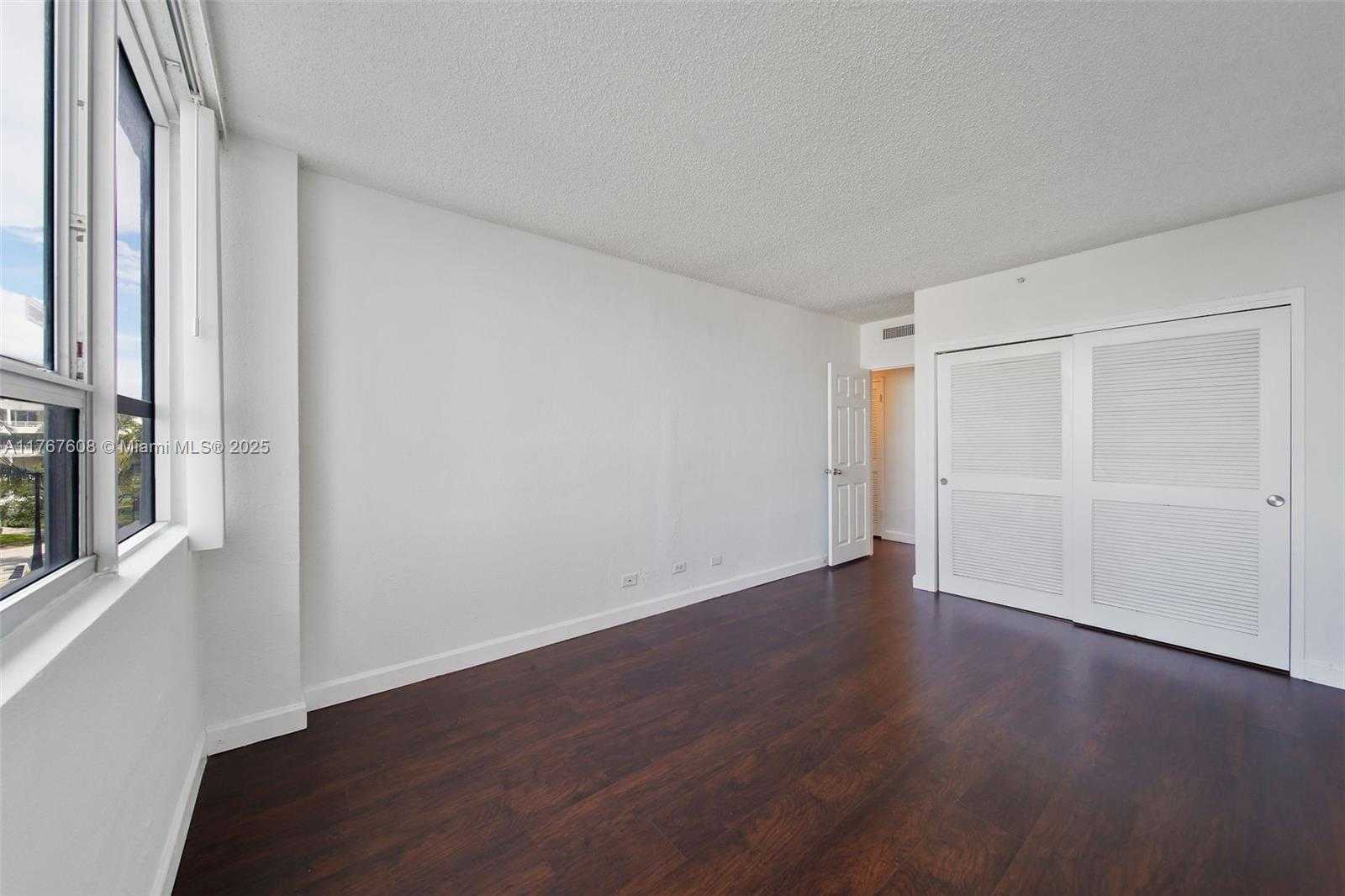 Small Image of 1500 BAY RD #S-0306, Miami Beach Number 20