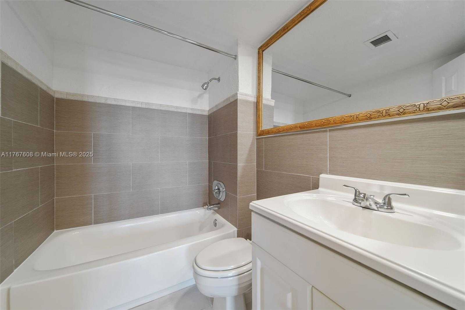 Small Image of 1500 BAY RD #S-0306, Miami Beach Number 21