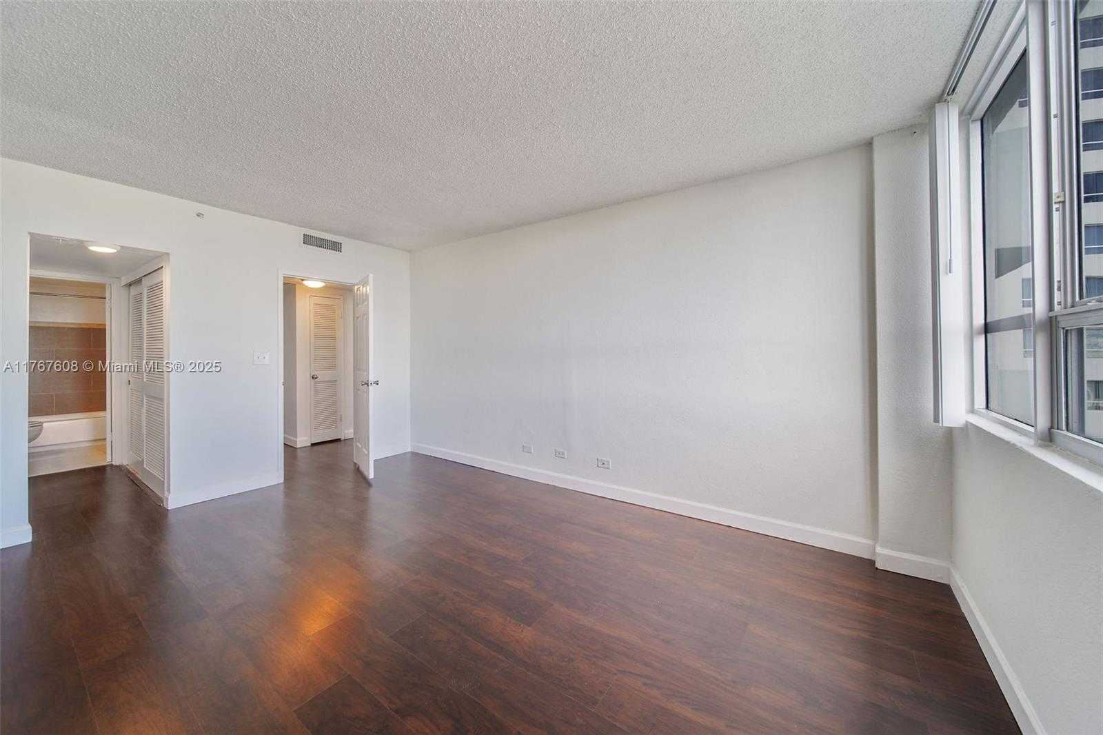 Small Image of 1500 BAY RD #S-0306, Miami Beach Number 25