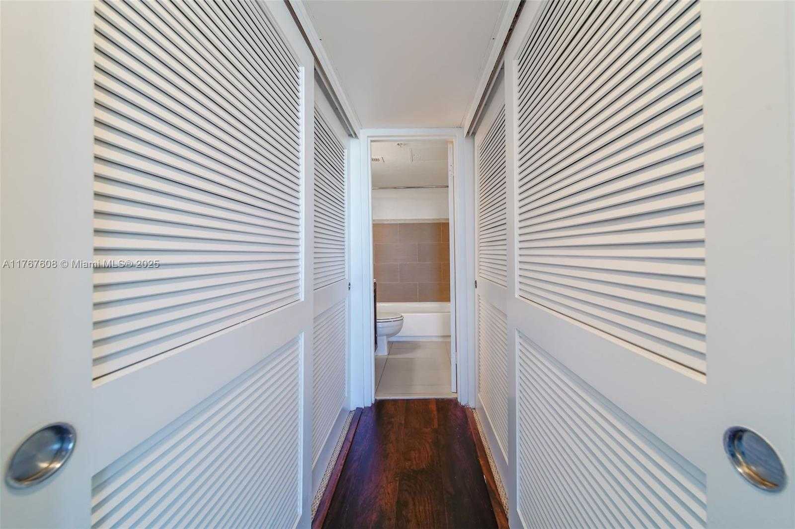 Small Image of 1500 BAY RD #S-0306, Miami Beach Number 26