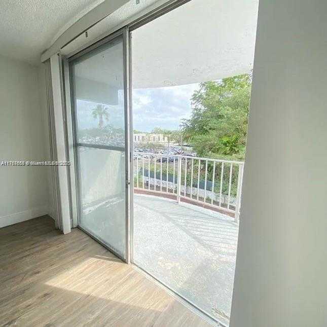 Small Image of 492 NORTH WEST 165TH ST RD #C-415, Miami Number 6