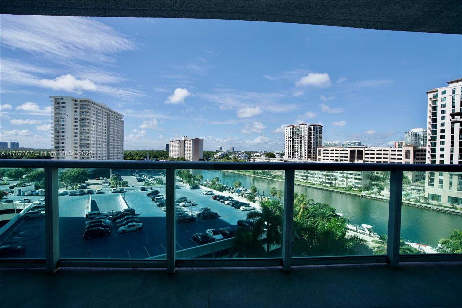 Small Image of 100 BAYVIEW DR #803, Sunny Isles Beach Number 17