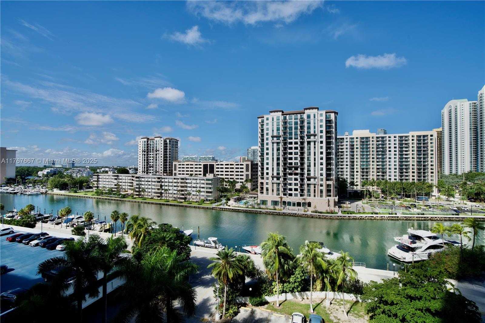 Small Image of 100 BAYVIEW DR #803, Sunny Isles Beach Number 18