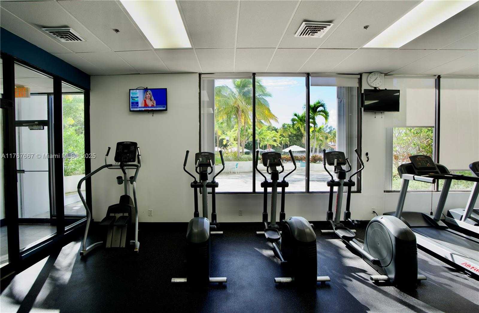Small Image of 100 BAYVIEW DR #803, Sunny Isles Beach Number 28