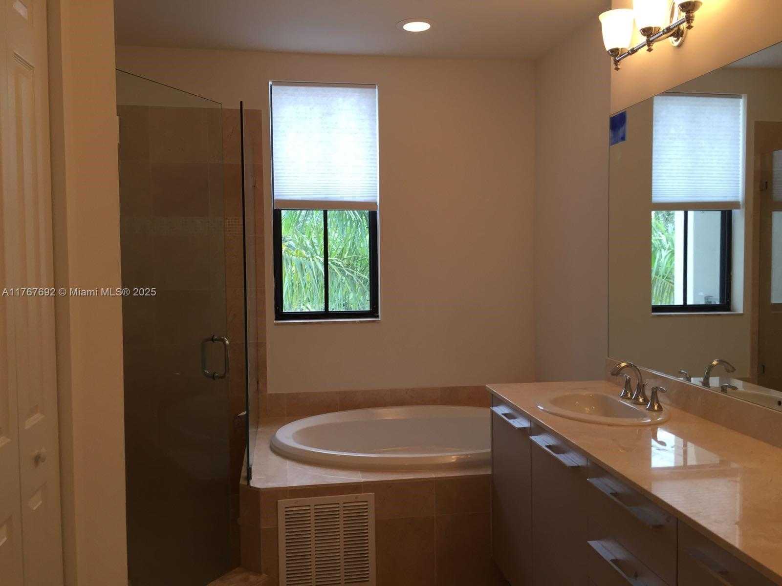 Small Image of 5189 NORTH WEST 85TH AVE #5189, Miami Number 12