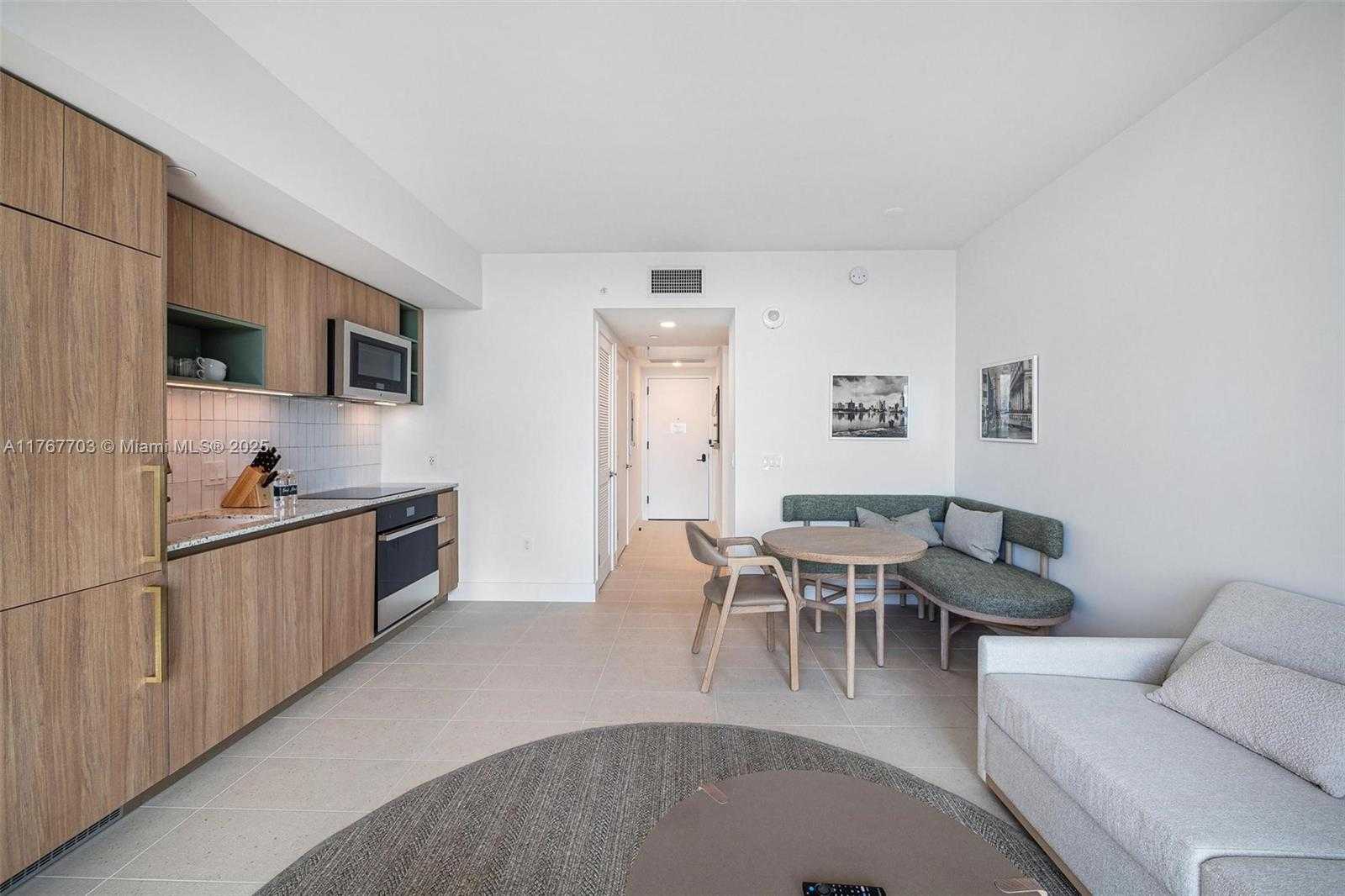 Small Image of 159 NORTH EAST 6TH STREET #3503, Miami Number 4