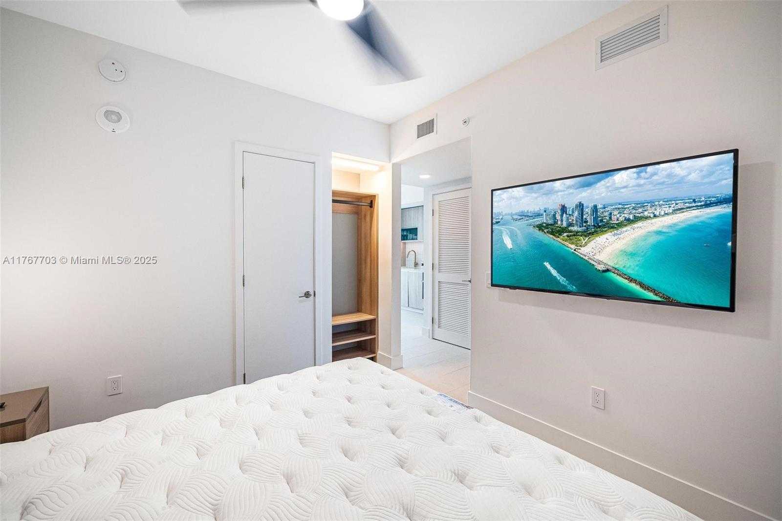 Small Image of 159 NORTH EAST 6TH STREET #3503, Miami Number 8
