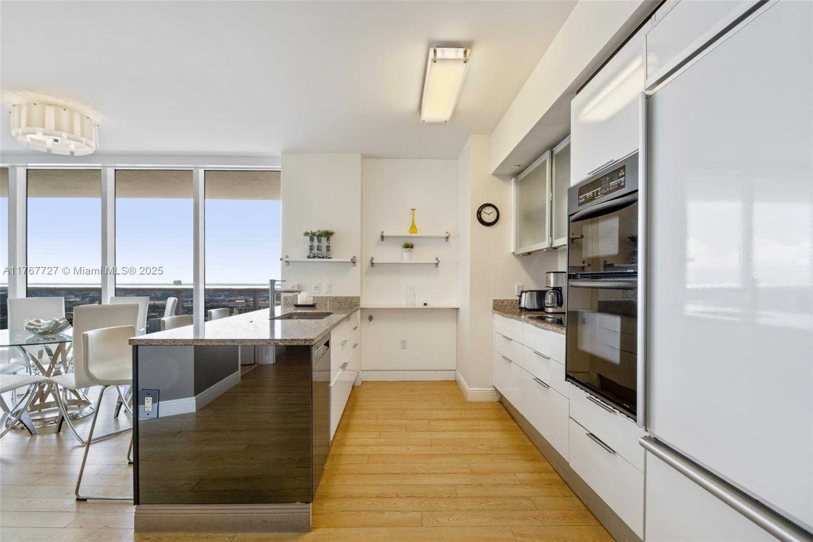 Small Image of 1830 SOUTH OCEAN DR #3906, Hallandale Beach Number 11