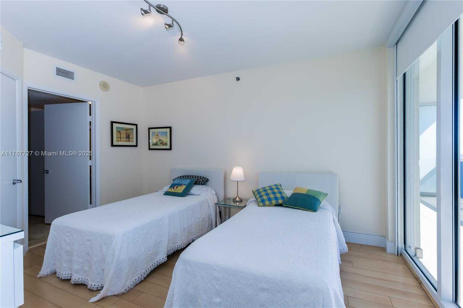 Small Image of 1830 SOUTH OCEAN DR #3906, Hallandale Beach Number 16