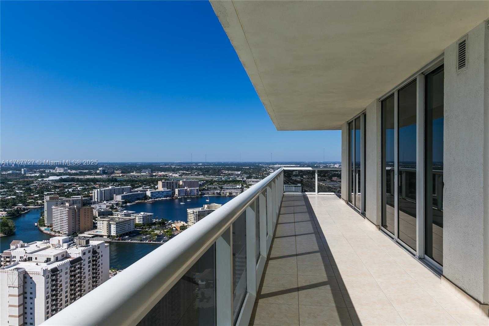 Small Image of 1830 SOUTH OCEAN DR #3906, Hallandale Beach Number 20