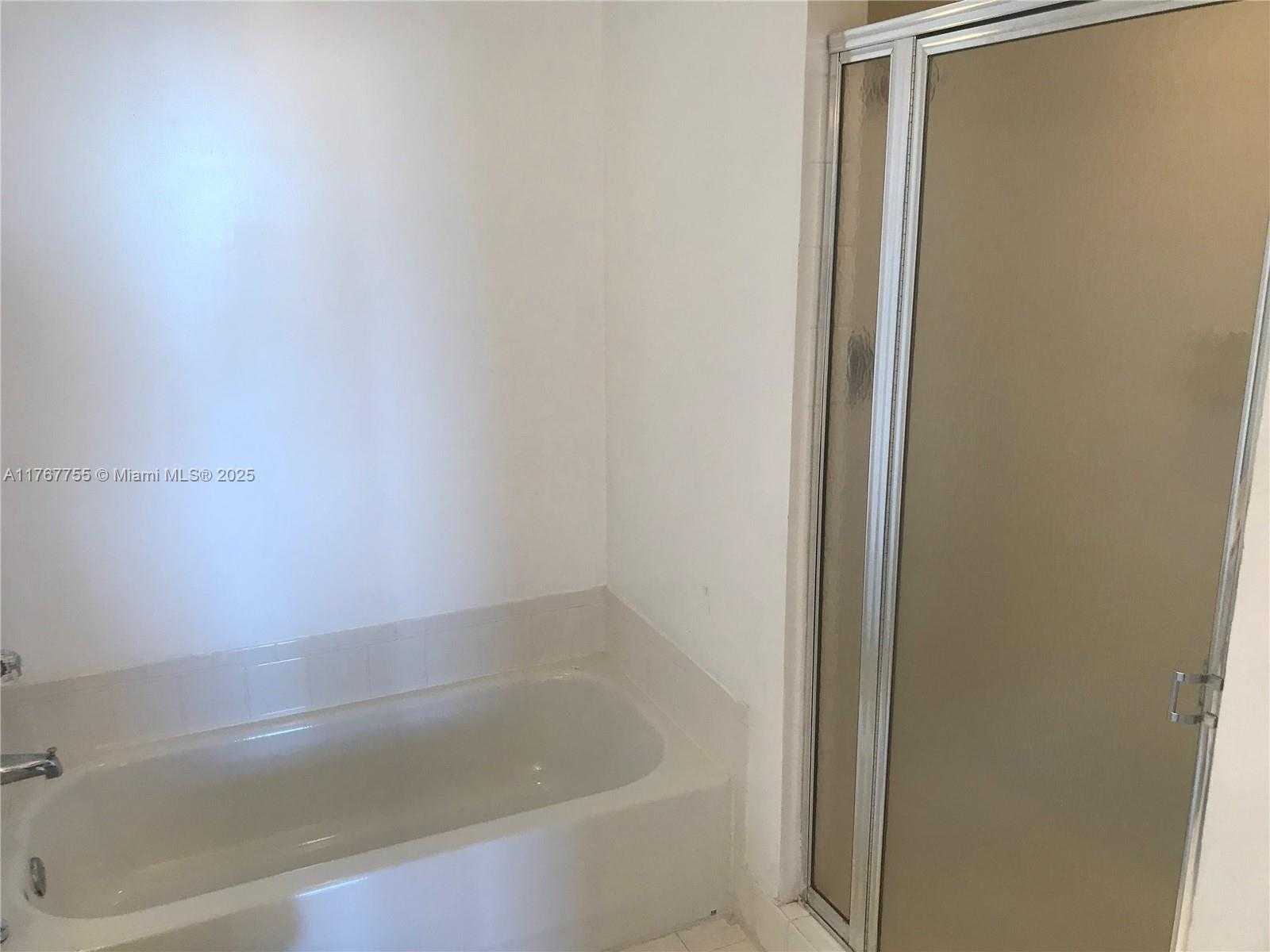 Small Image of 650 WEST AVE #1704, Miami Beach Number 12