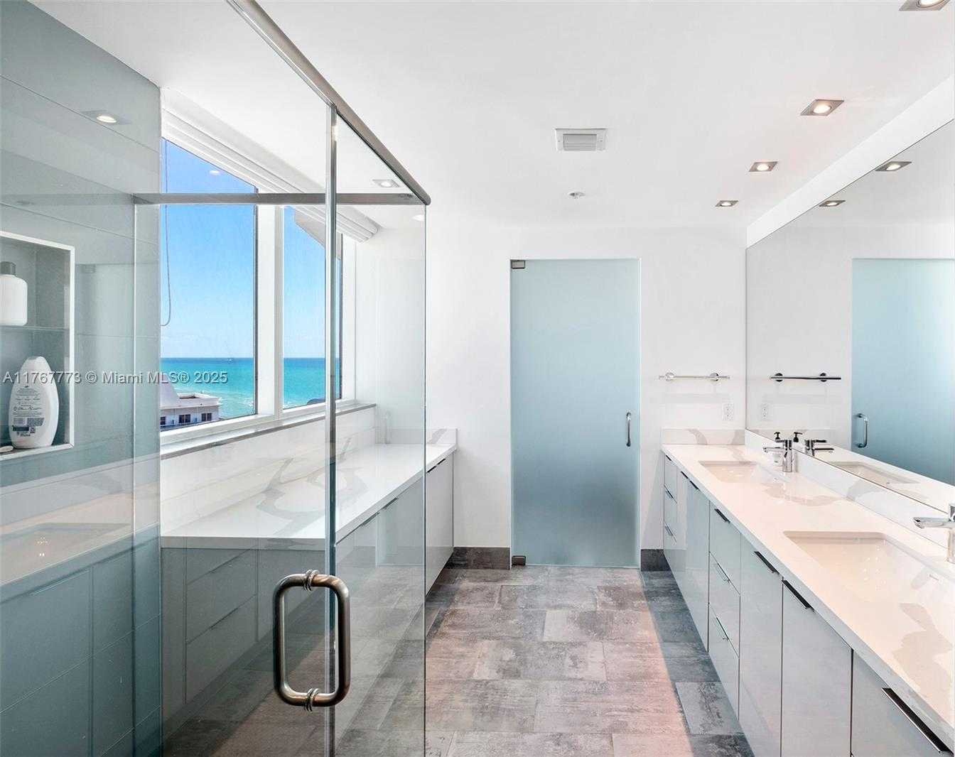 Small Image of 3801 SOUTH EAST COLLINS AVE #1703, Miami Beach Number 26