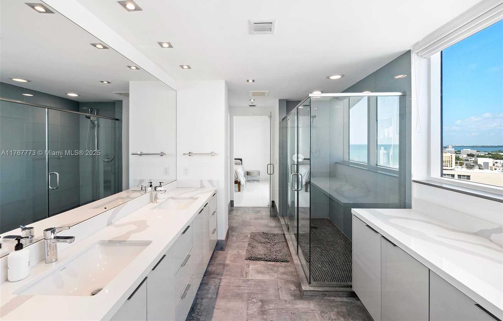 Small Image of 3801 SOUTH EAST COLLINS AVE #1703, Miami Beach Number 27