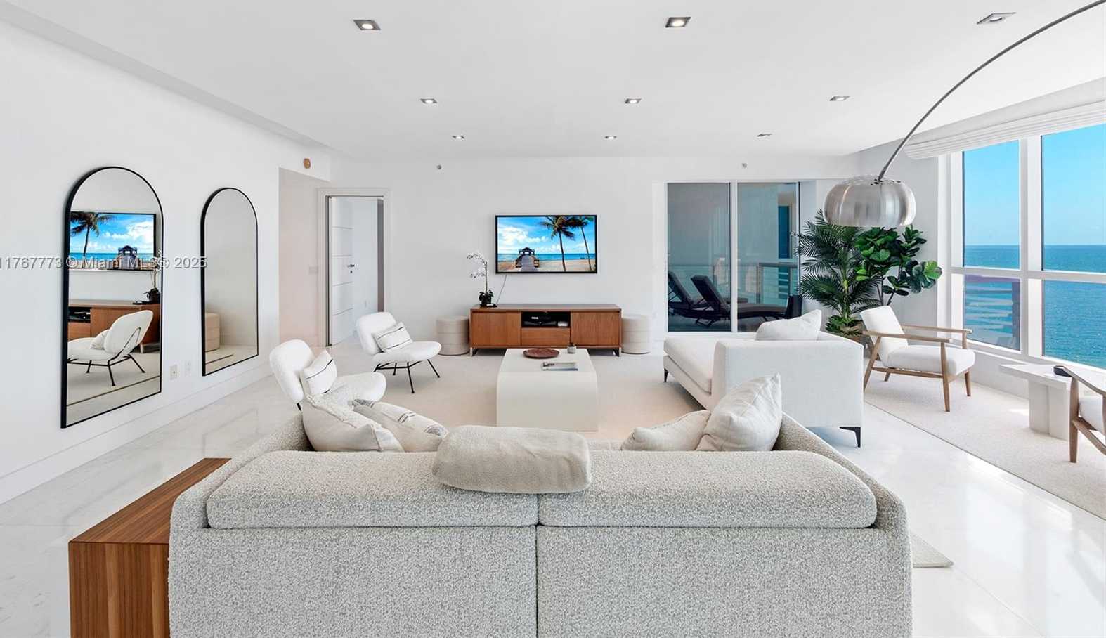 Small Image of 3801 SOUTH EAST COLLINS AVE #1703, Miami Beach Number 4