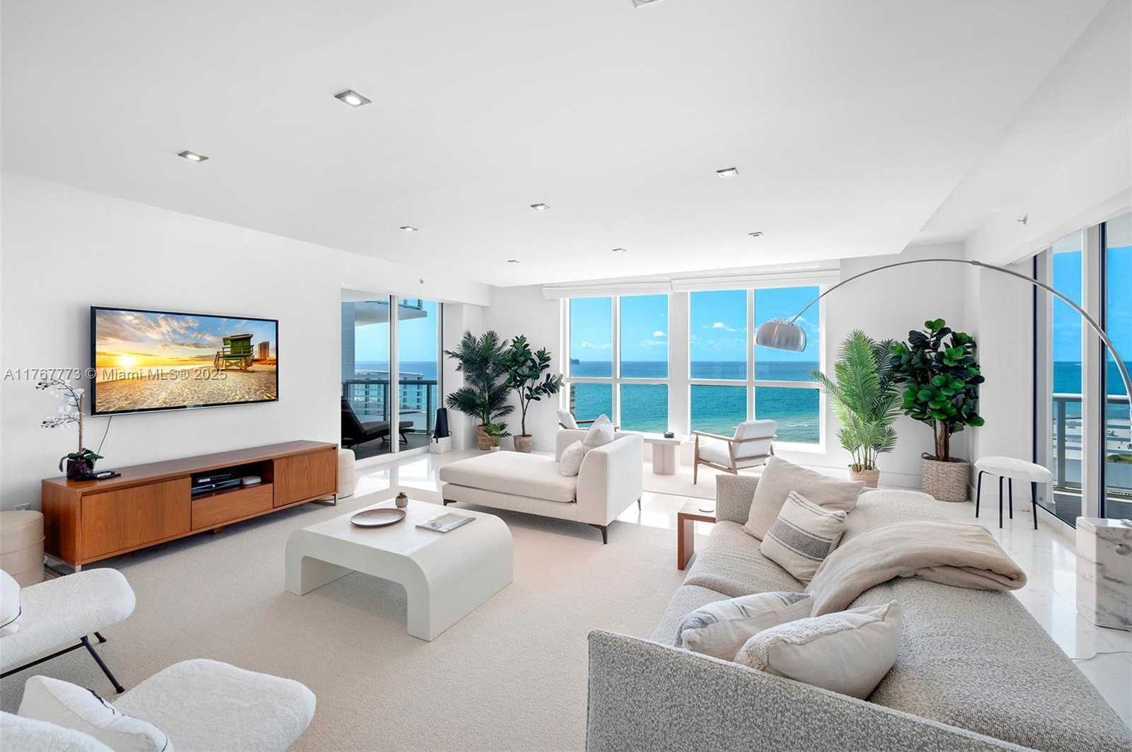 Small Image of 3801 SOUTH EAST COLLINS AVE #1703, Miami Beach Number 5