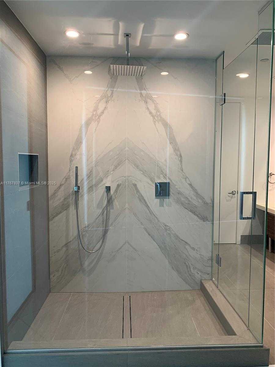 Small Image of 1100 EAST BISCAYNE BLVD #5702, Miami Number 14