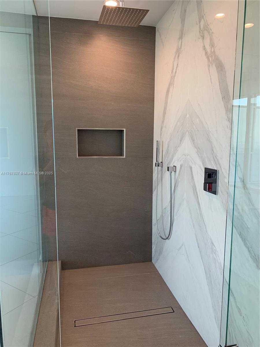 Small Image of 1100 EAST BISCAYNE BLVD #5702, Miami Number 15