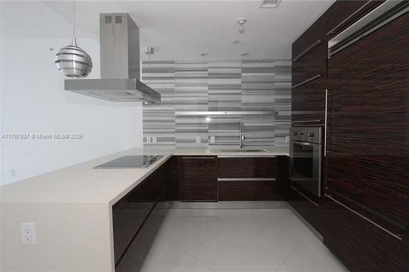 Small Image of 1100 EAST BISCAYNE BLVD #5702, Miami Number 7