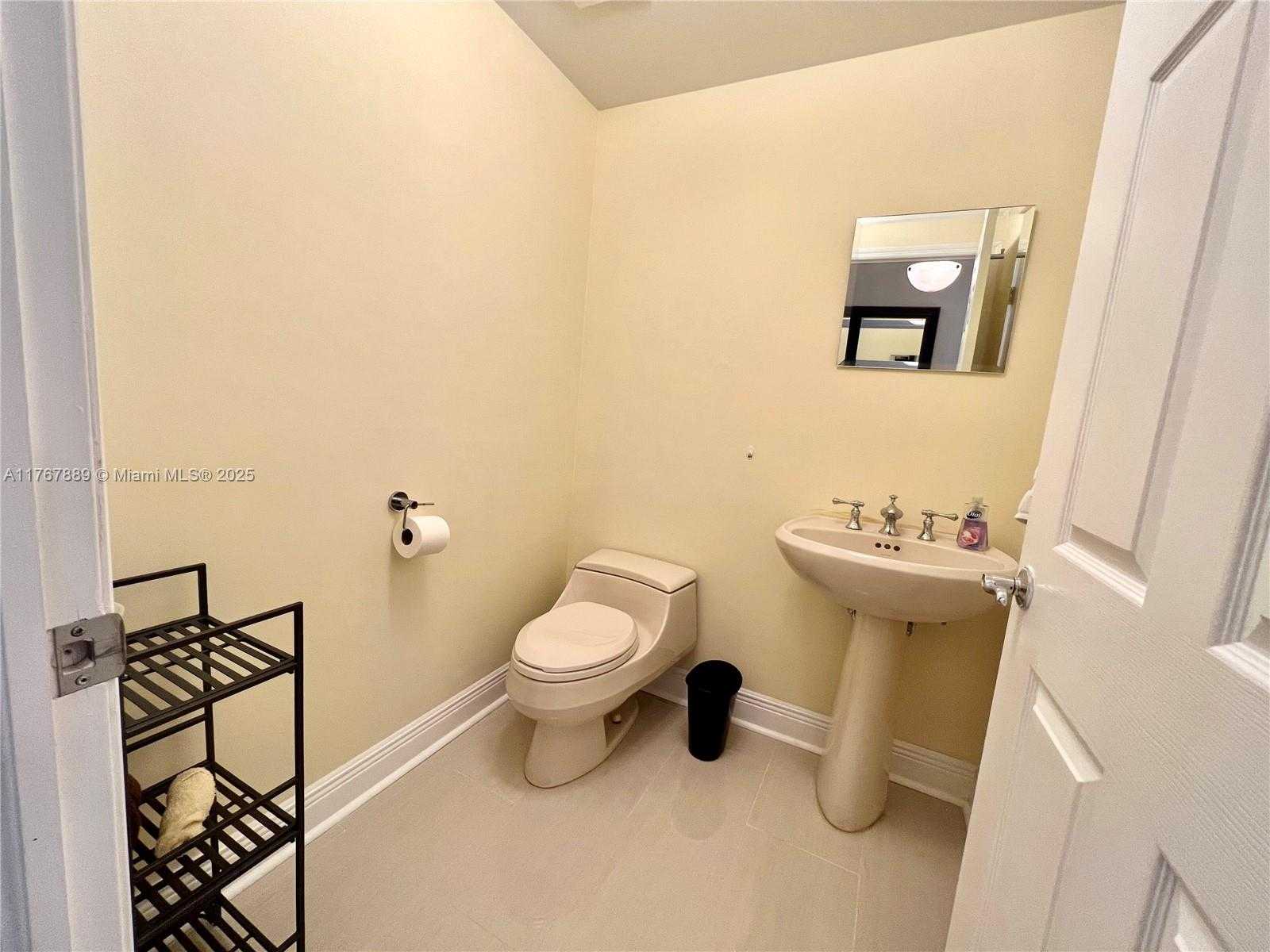Small Image of 6001 NORTH OCEAN DR #706, Hollywood Number 33