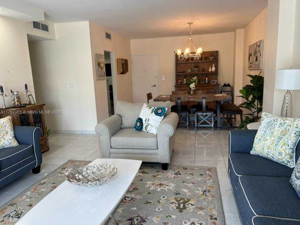 Small Image of 300 BAYVIEW DR #207, Sunny Isles Beach Number 3