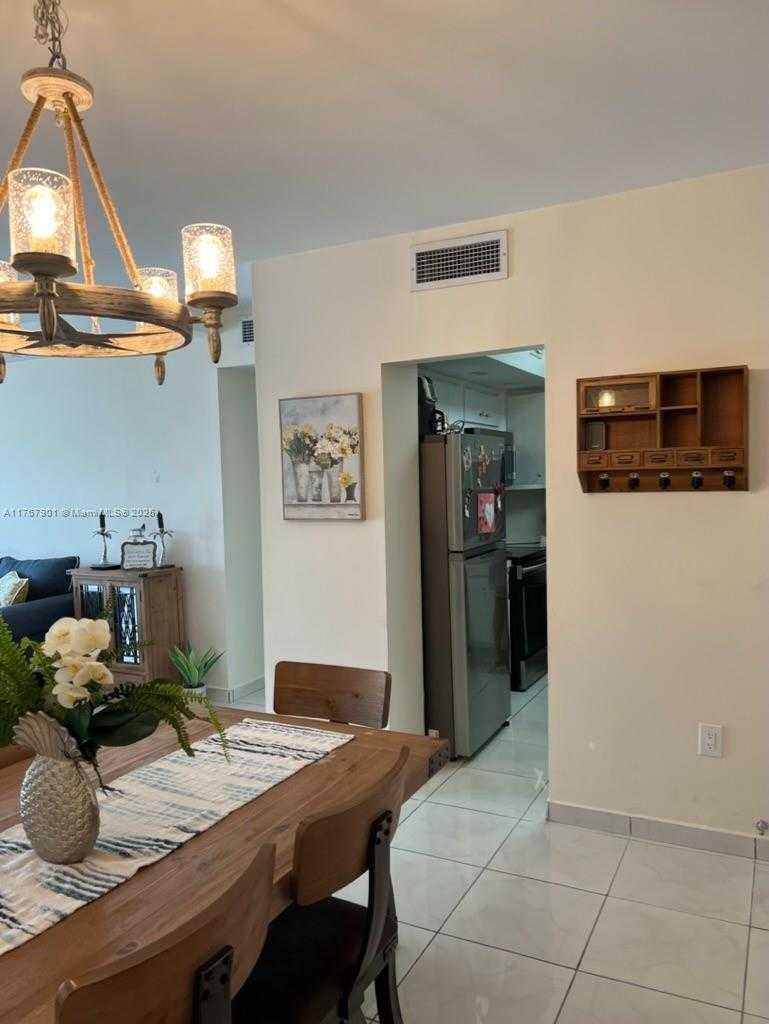 Small Image of 300 BAYVIEW DR #207, Sunny Isles Beach Number 5