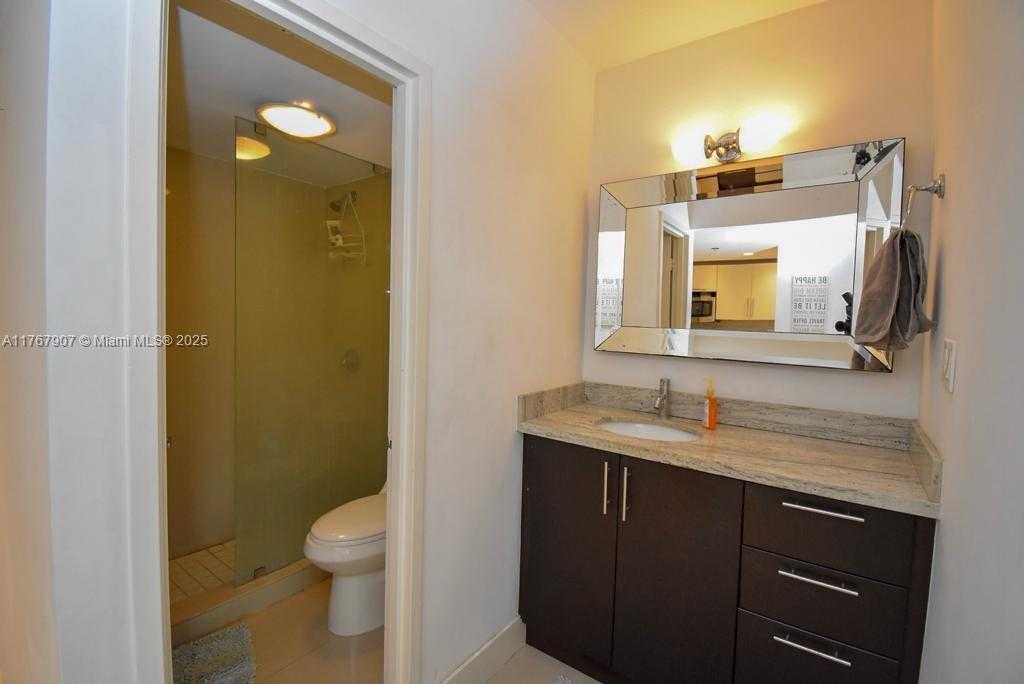 Small Image of 100 LINCOLN RD #1507, Miami Beach Number 10
