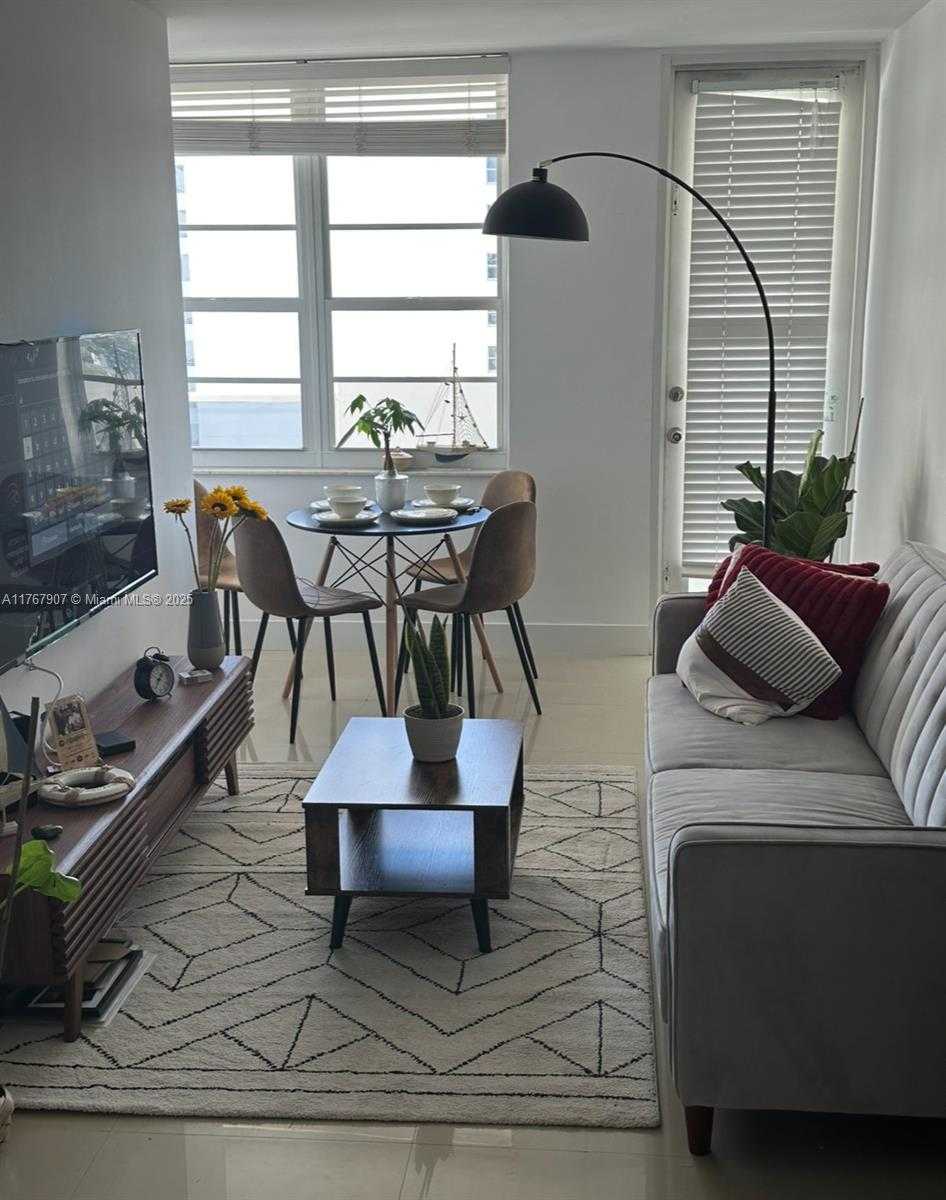 Small Image of 100 LINCOLN RD #1507, Miami Beach Number 2