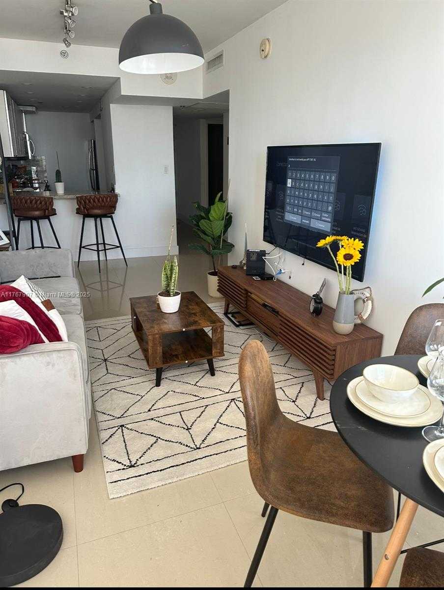 Small Image of 100 LINCOLN RD #1507, Miami Beach Number 3