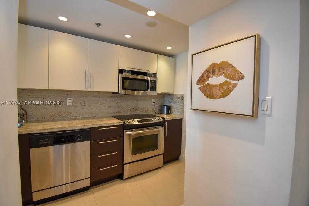Small Image of 100 LINCOLN RD #1507, Miami Beach Number 8