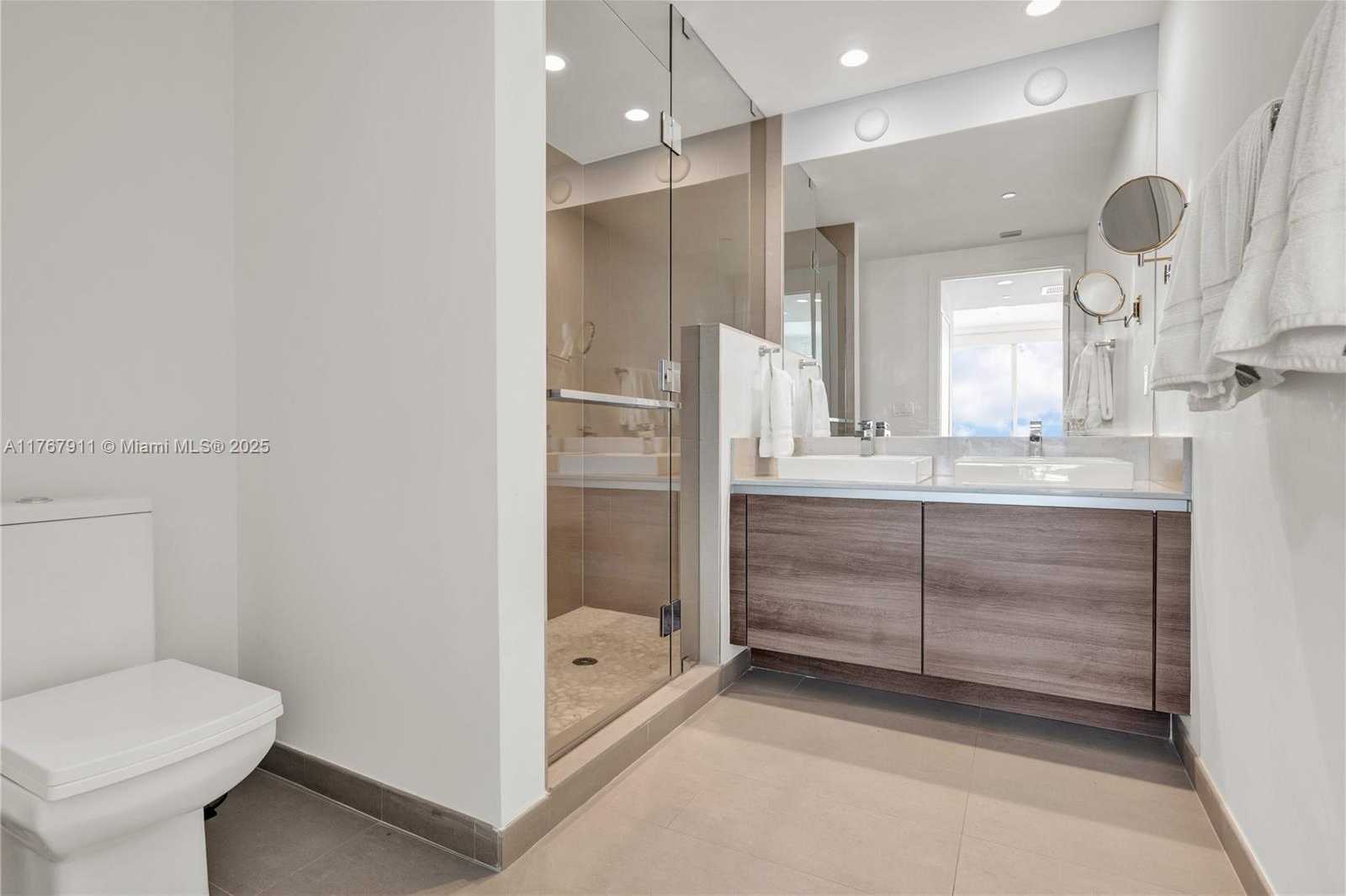 Small Image of 1080 BRICKELL AVE #3801, Miami Number 11