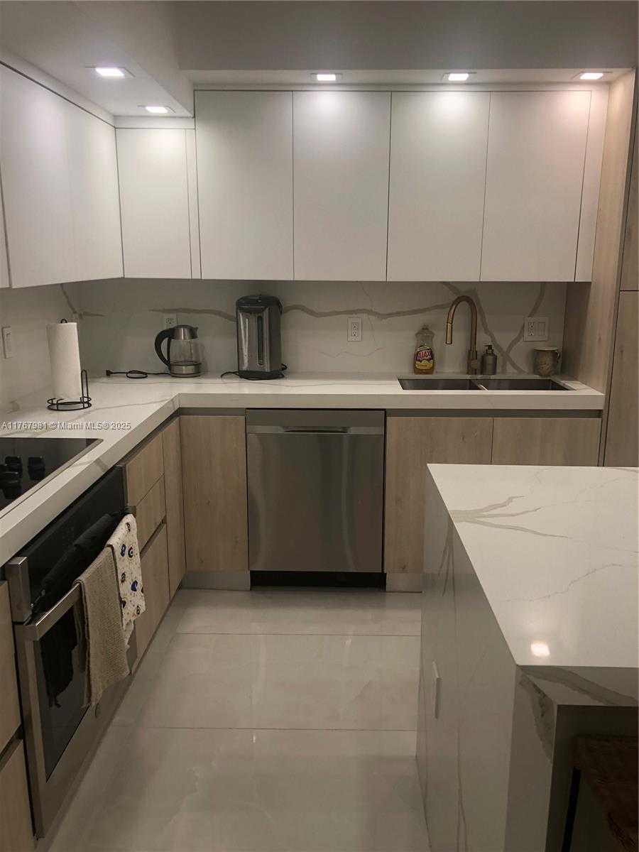 Small Image of 10185 COLLINS AVE #1510, Bal Harbour Number 2