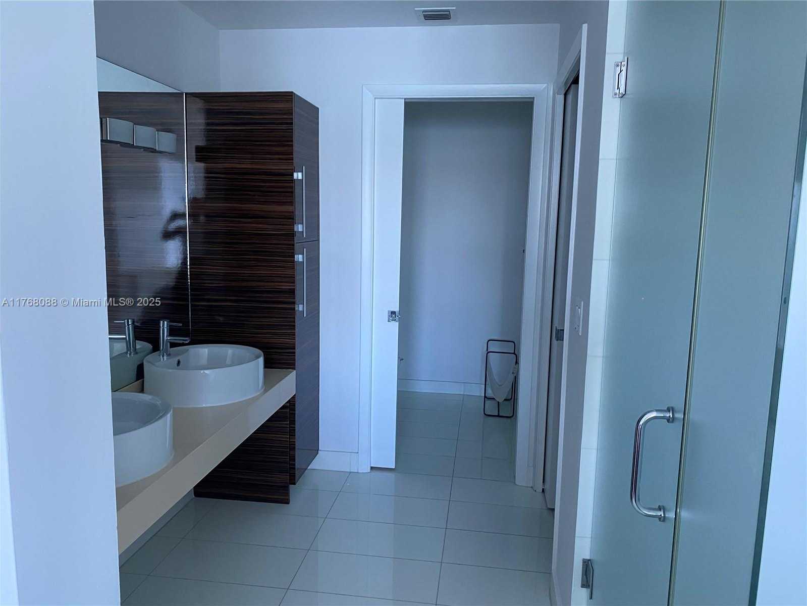 Small Image of 2020 NORTH BAYSHORE DR #1203, Miami Number 17