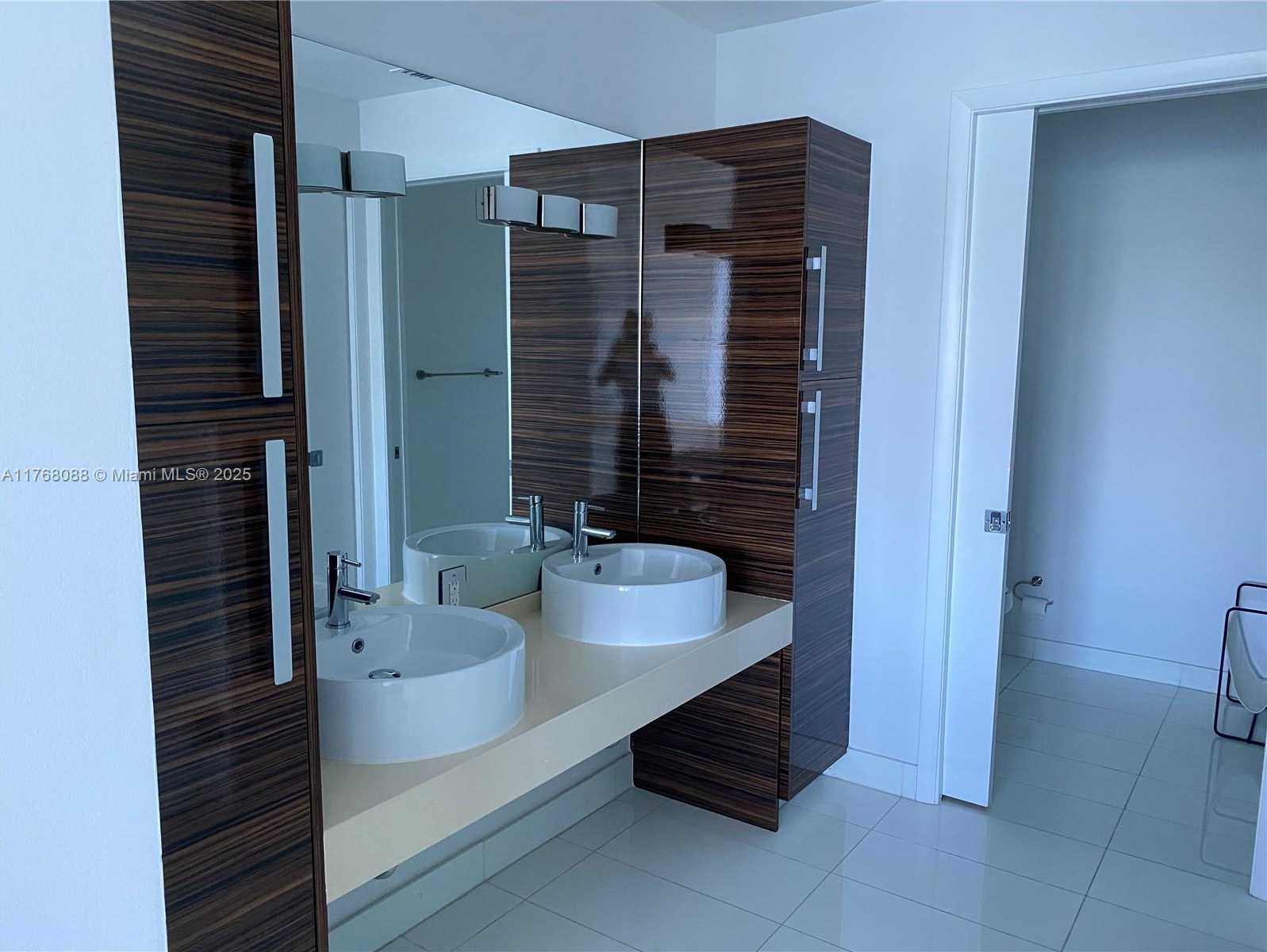 Small Image of 2020 NORTH BAYSHORE DR #1203, Miami Number 18