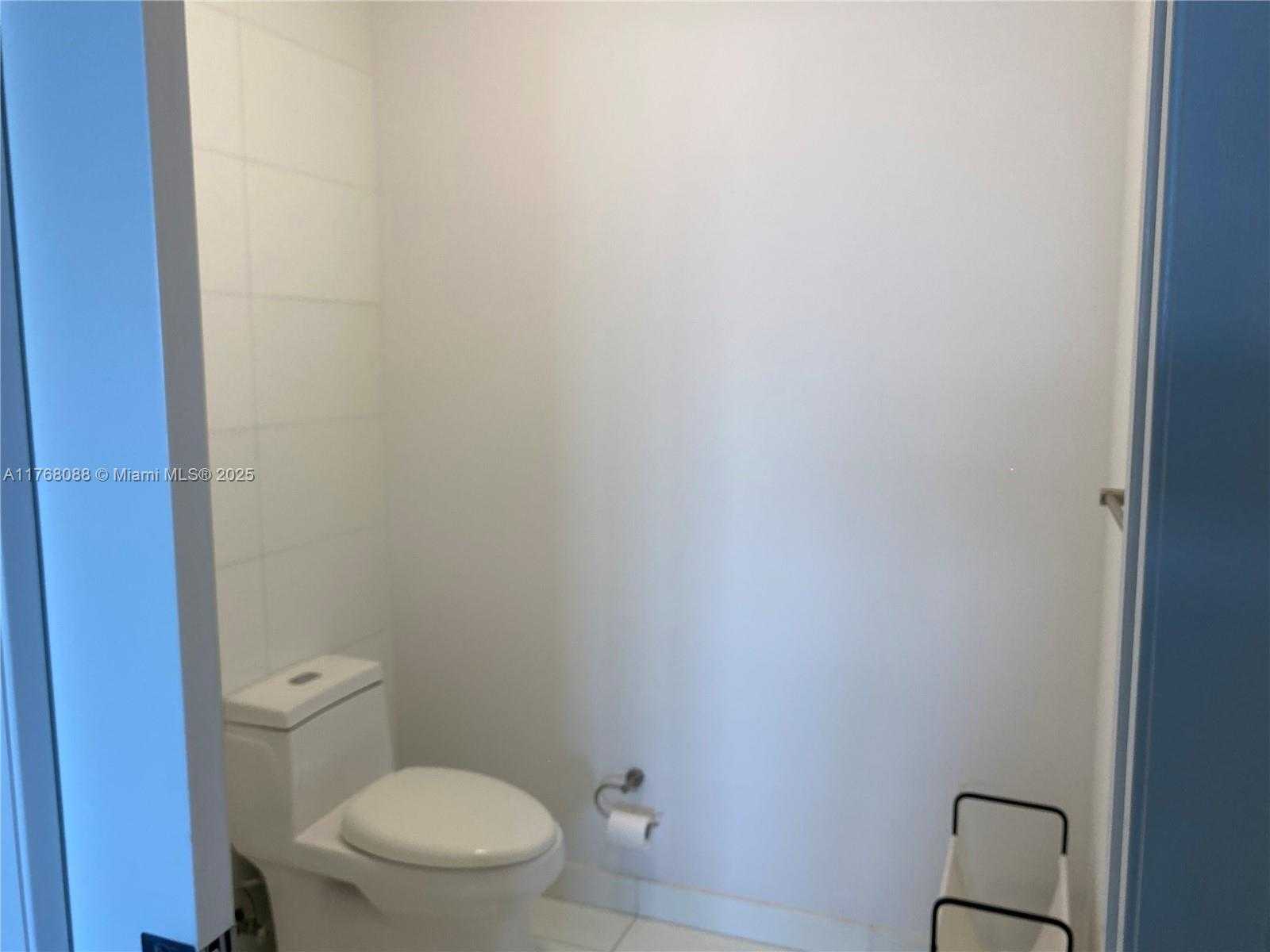 Small Image of 2020 NORTH BAYSHORE DR #1203, Miami Number 19