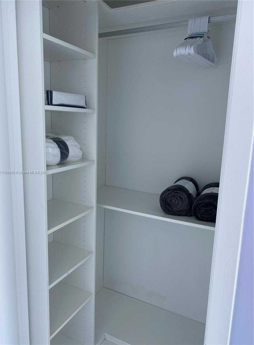 Small Image of 2020 NORTH BAYSHORE DR #1203, Miami Number 30
