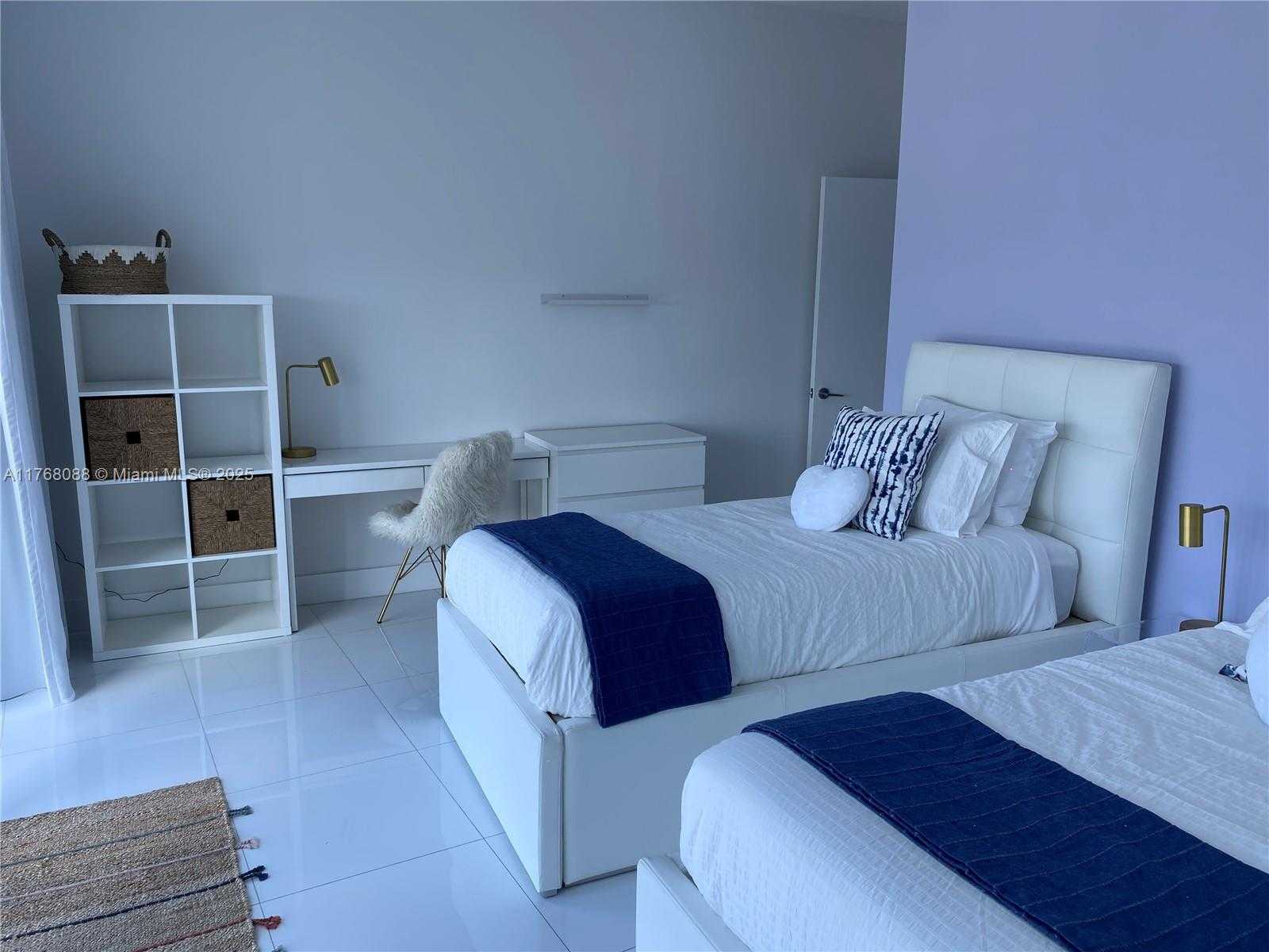 Small Image of 2020 NORTH BAYSHORE DR #1203, Miami Number 31