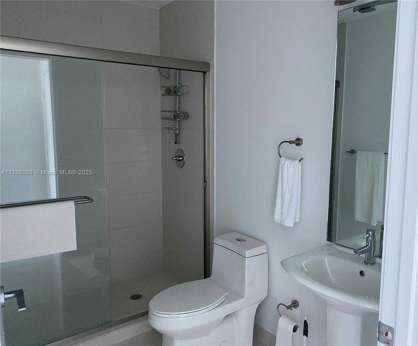 Small Image of 2020 NORTH BAYSHORE DR #1203, Miami Number 37