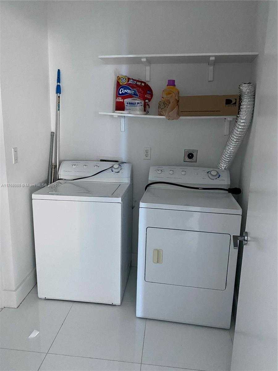 Small Image of 2020 NORTH BAYSHORE DR #1203, Miami Number 38
