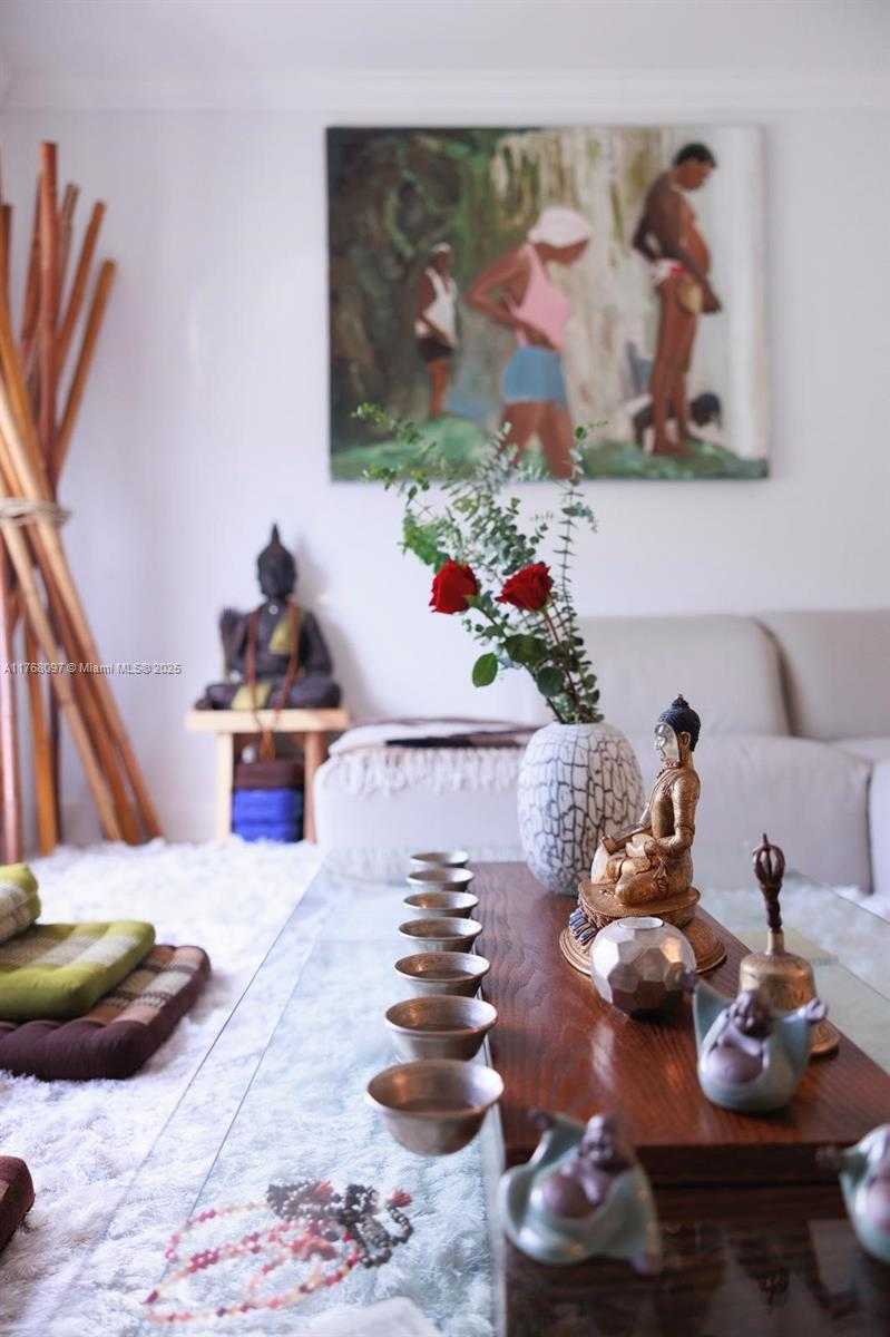 Small Image of 213 NORTH EAST 43RD ST, Miami Number 13
