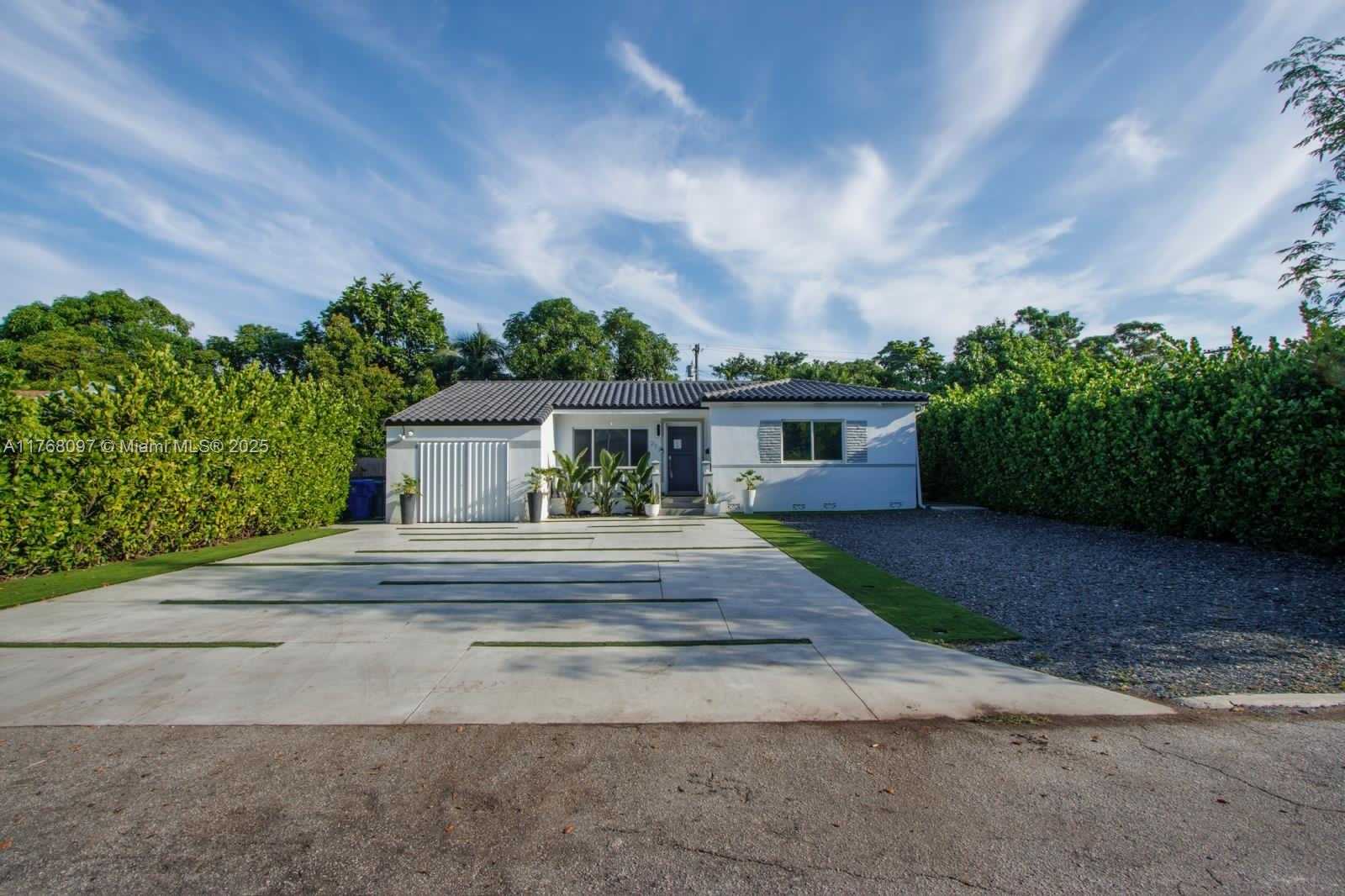 Small Image of 213 NORTH EAST 43RD ST, Miami Number 25