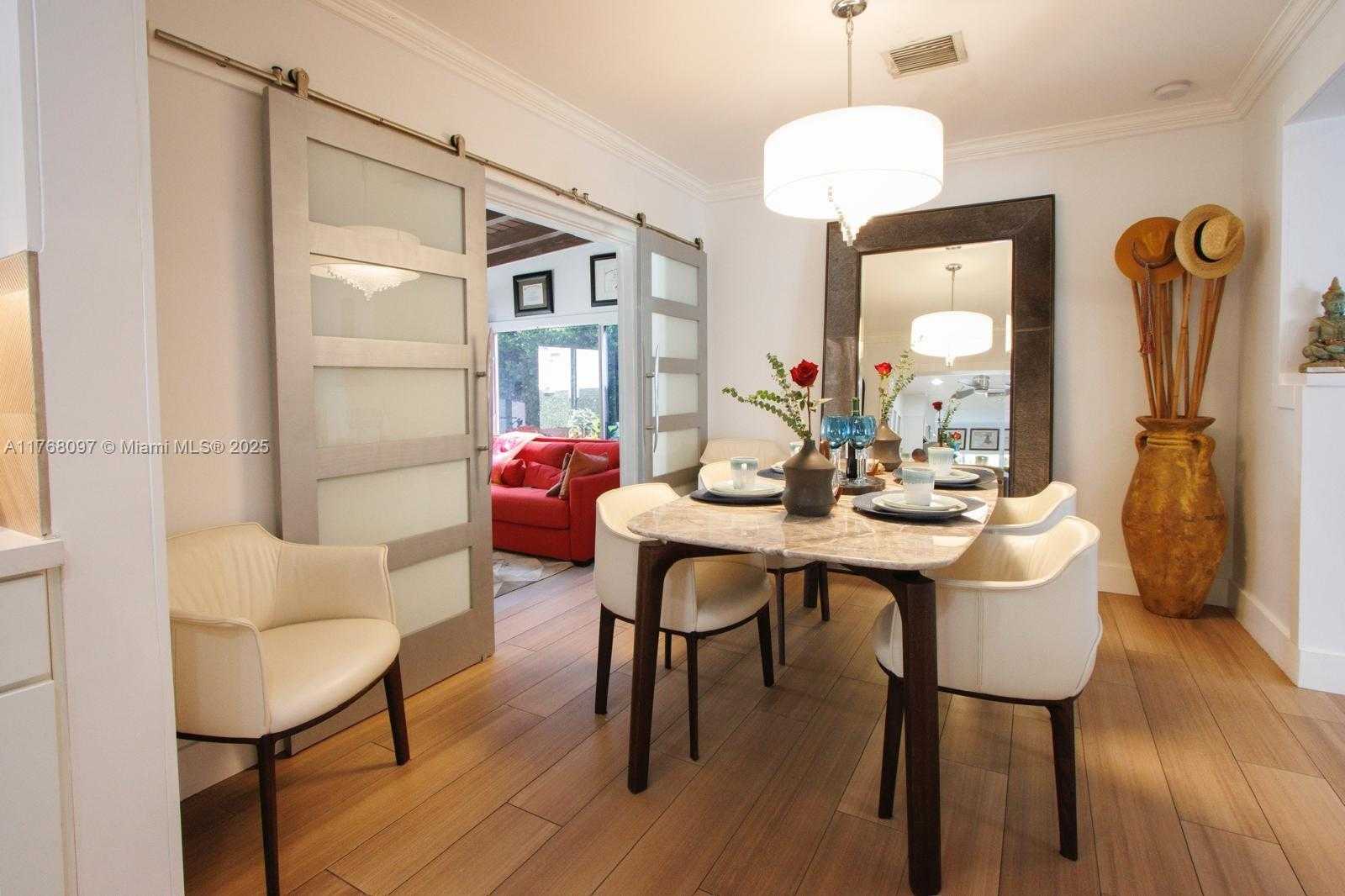 Small Image of 213 NORTH EAST 43RD ST, Miami Number 3