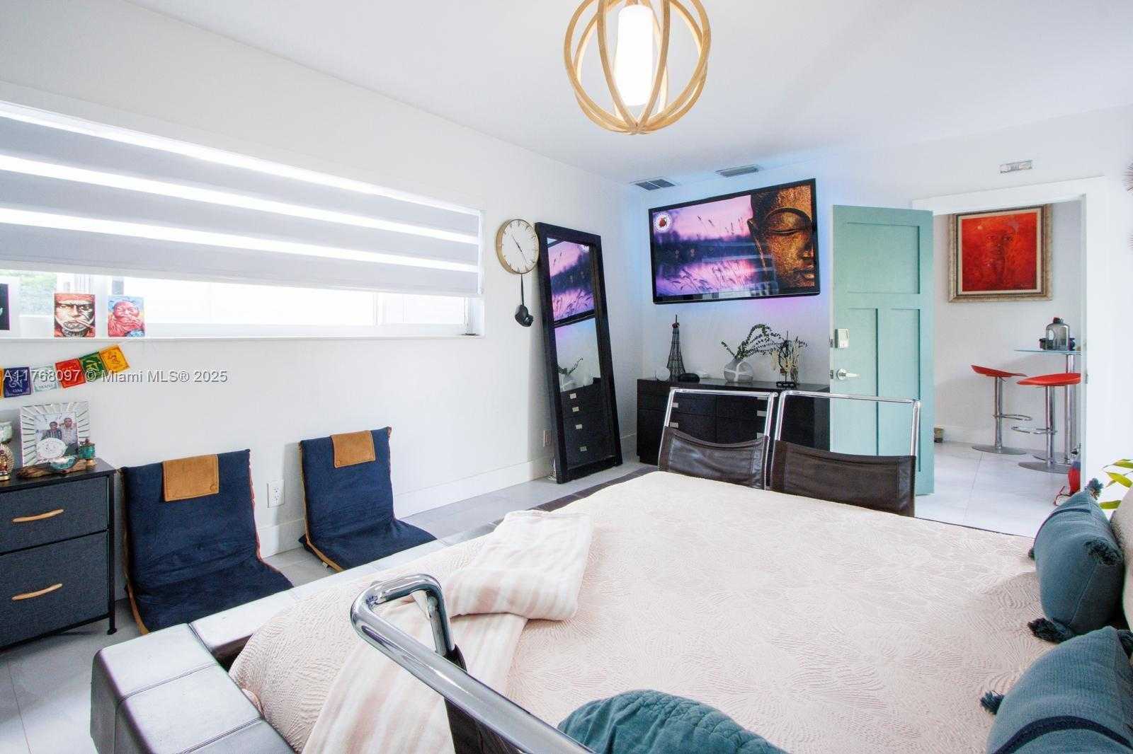 Small Image of 213 NORTH EAST 43RD ST, Miami Number 34