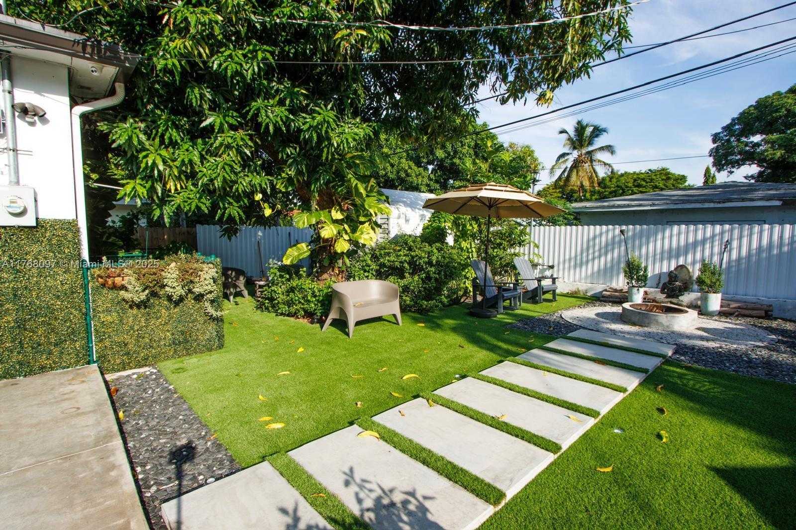 Small Image of 213 NORTH EAST 43RD ST, Miami Number 43