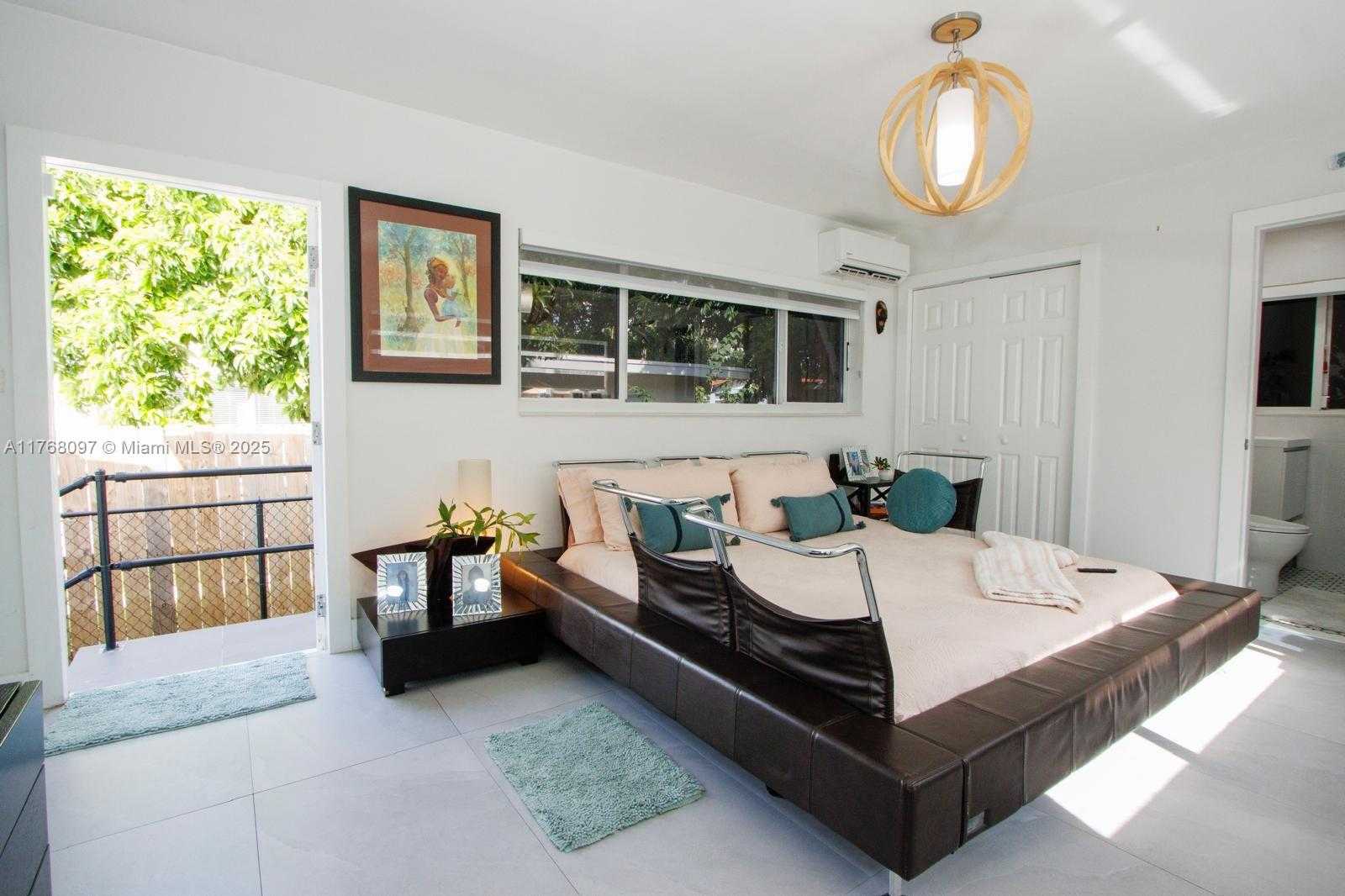 Small Image of 213 NORTH EAST 43RD ST, Miami Number 53