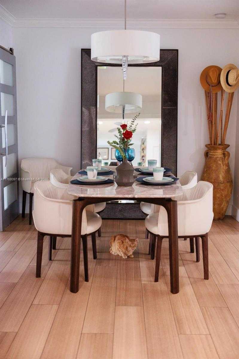 Small Image of 213 NORTH EAST 43RD ST, Miami Number 65