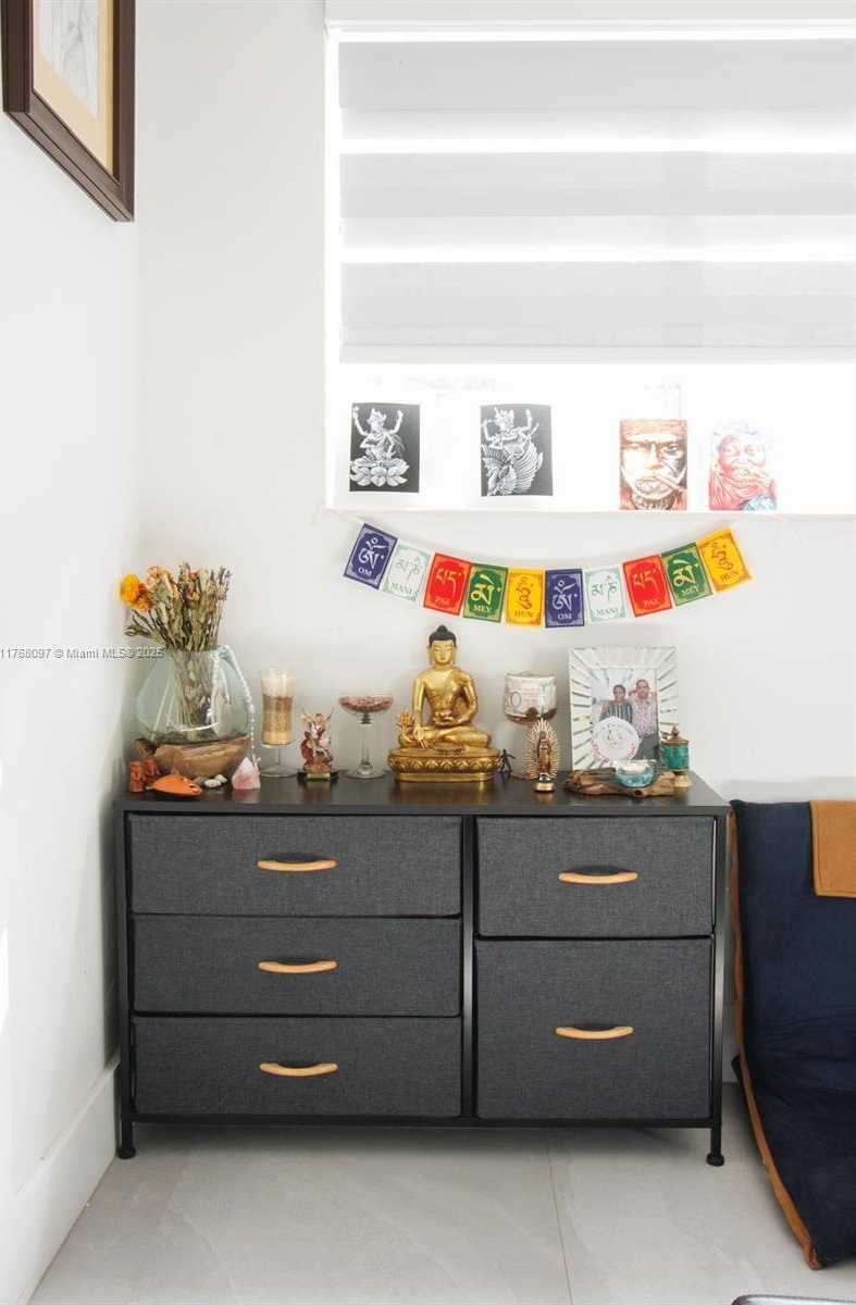 Small Image of 213 NORTH EAST 43RD ST, Miami Number 66