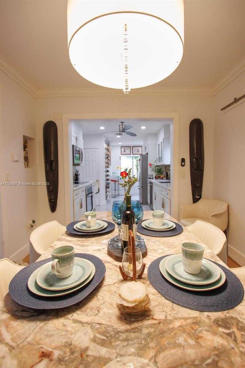 Small Image of 213 NORTH EAST 43RD ST, Miami Number 70